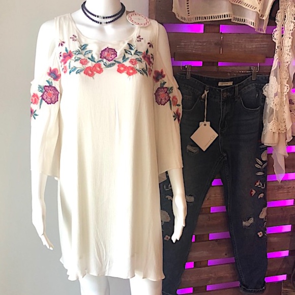 Swing Dress UMGEE , A-Line, Cold Shoulder, Embroidered - Picture 2 of 14